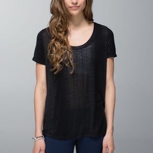 ☀️ lululemon short sleeve tee